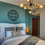 29Boulevard - Modern 2Bhk By Radiance Vacation Stays
